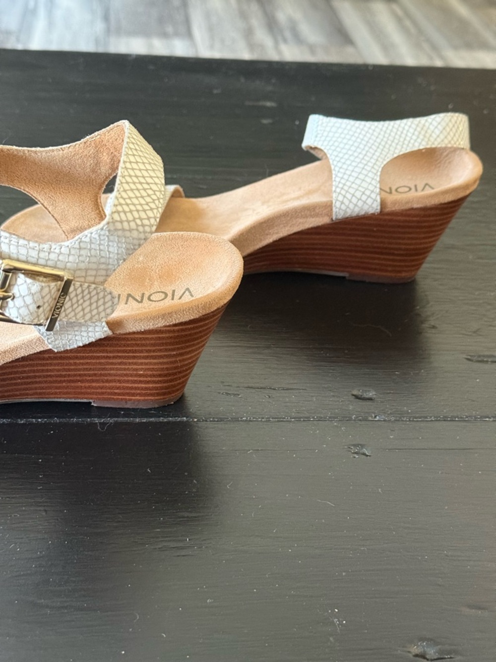 Vionic Noble Laurie White Snake Print Leather Low Wedge Sandals - Picture 7 of 9